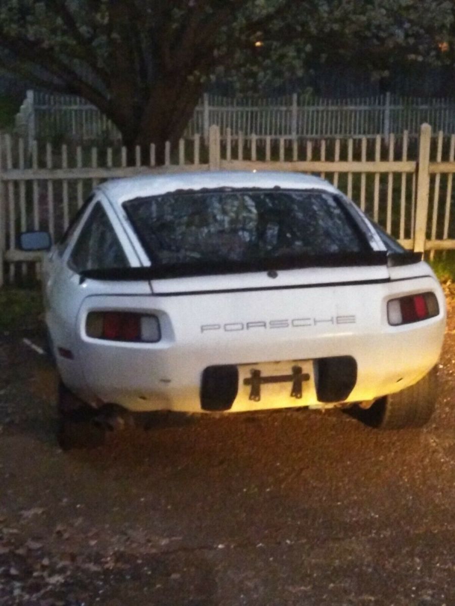 1984 Porsche 928