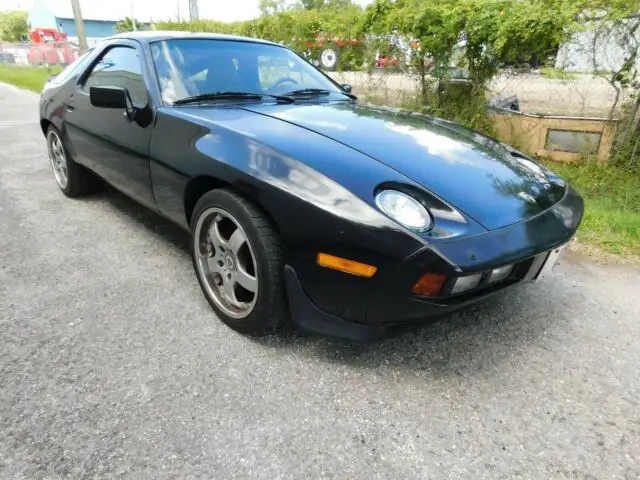 1984 Porsche 928