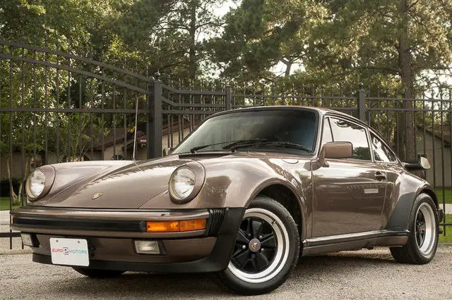 1984 Porsche 930 --