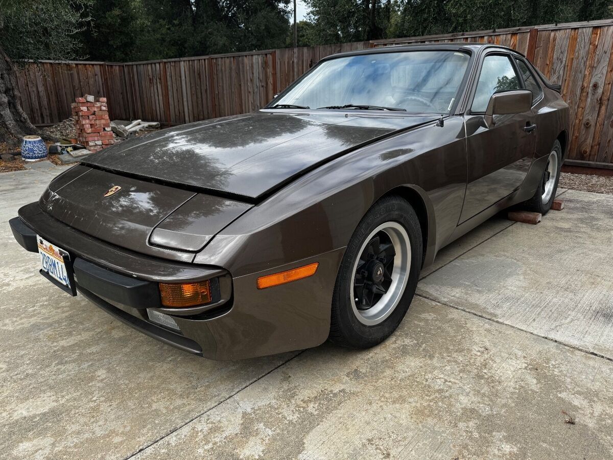 1984 Porsche 944