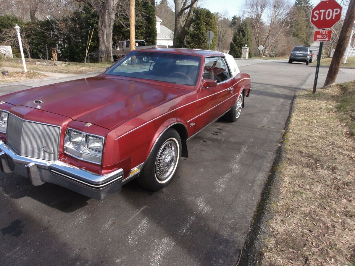 1984 Buick Riviera WHT