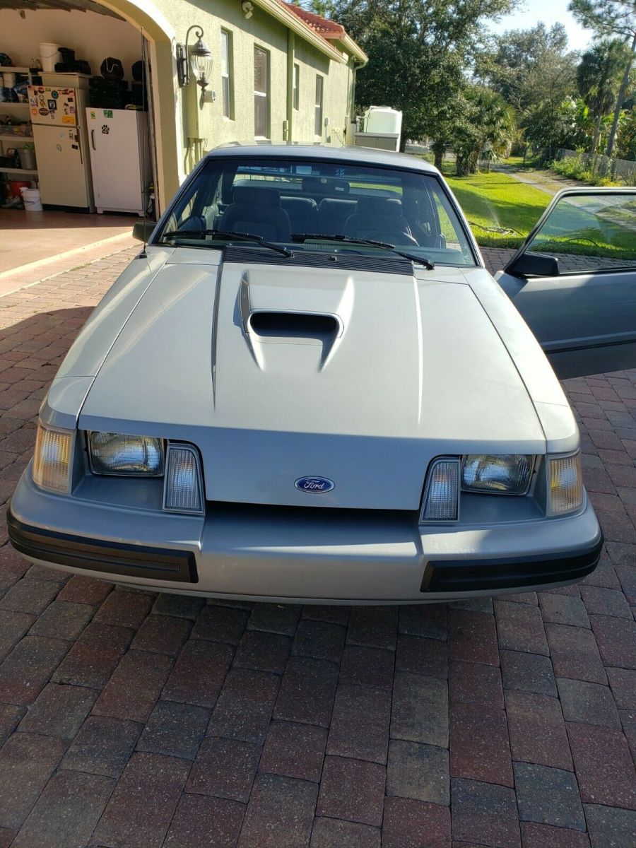 1984 Ford Mustang svo