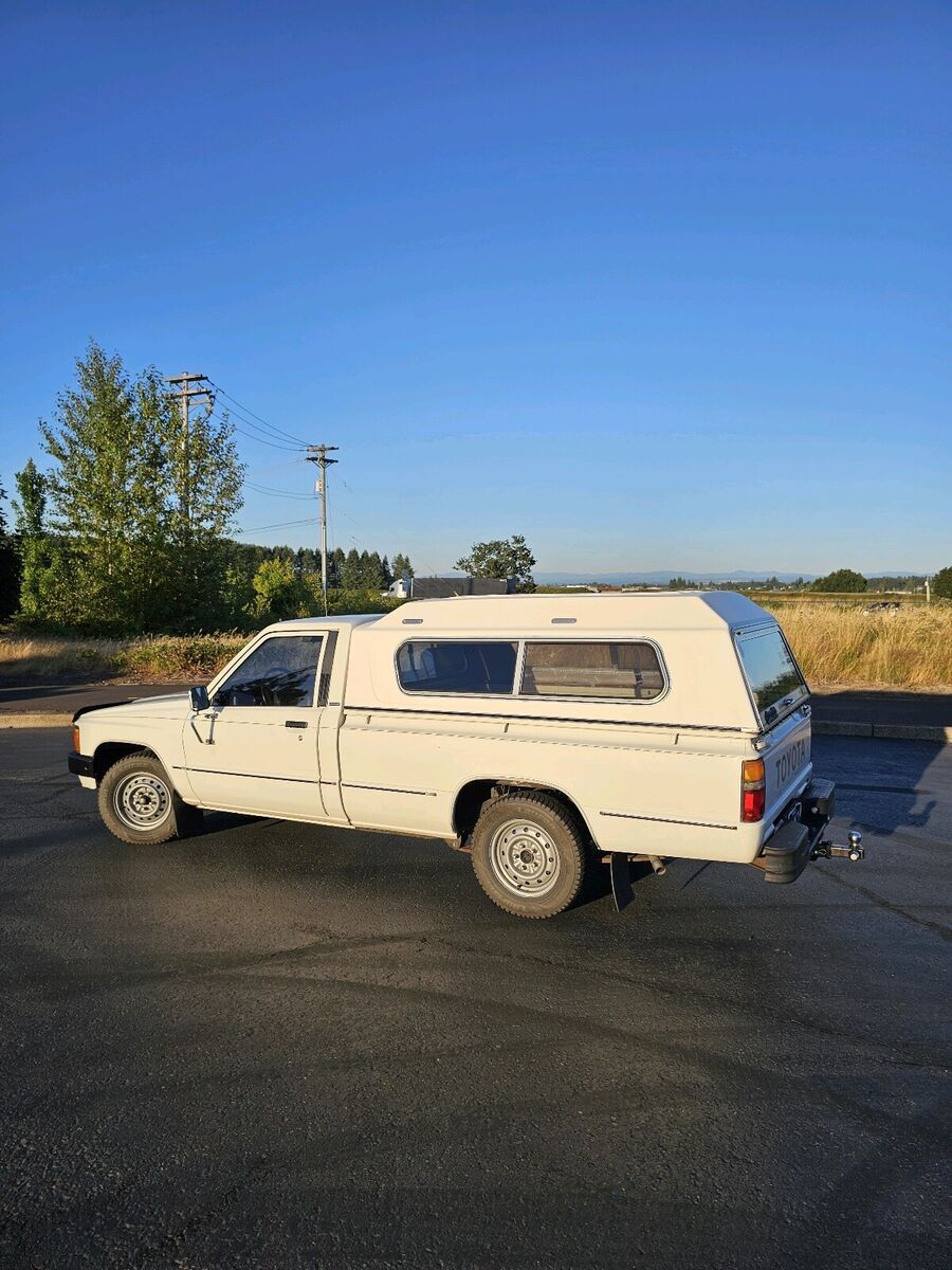 1984 Toyota Tacoma 1/2 TON RN55