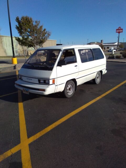 1984 Toyota Van Wagon