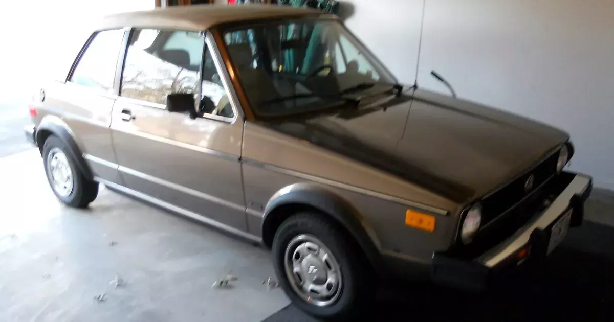 1984 Volkswagen Rabbit DELUXE