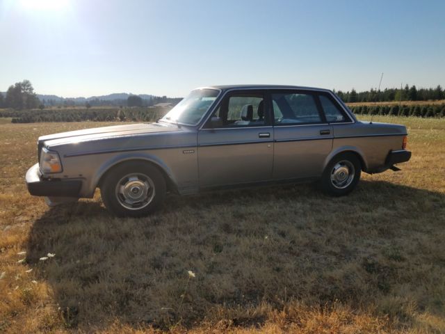 1984 Volvo 240 DL