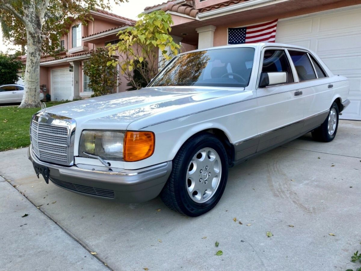 1984 Mercedes-Benz 500-Series