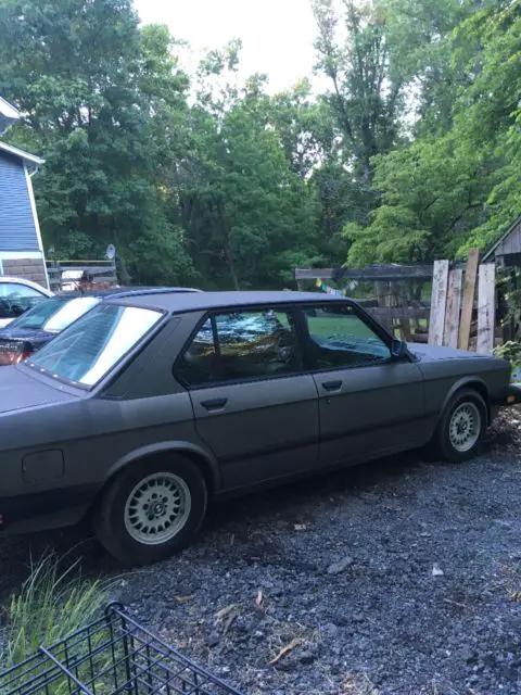 1985 BMW 5-Series