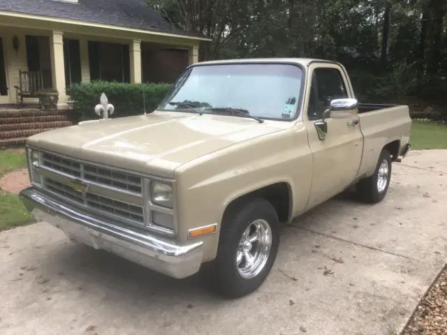 1985 Chevrolet C-10 Custom Deluxe