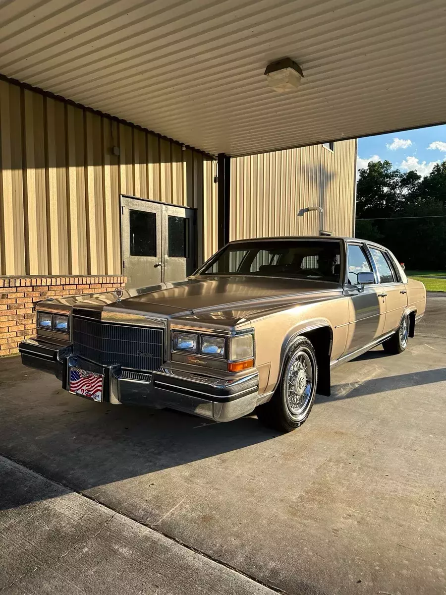 1985 Cadillac Fleetwood BROUGHAM