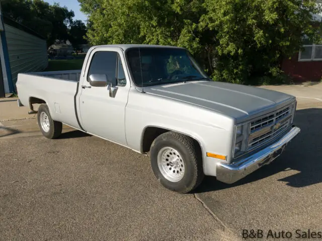 1985 Chevrolet C-10 --