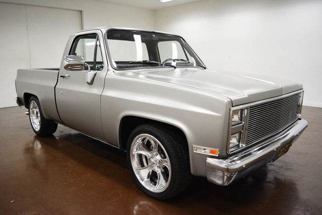 1985 Chevrolet C-10 --