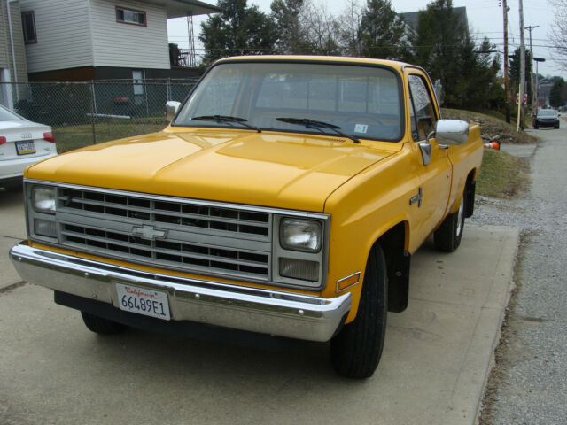 1985 Chevrolet C/K Pickup 2500 Custom Deluxe