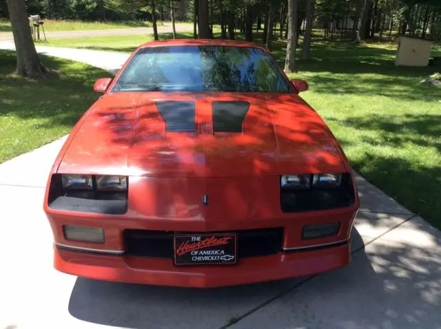 1985 Chevrolet Camaro IROCZ 28