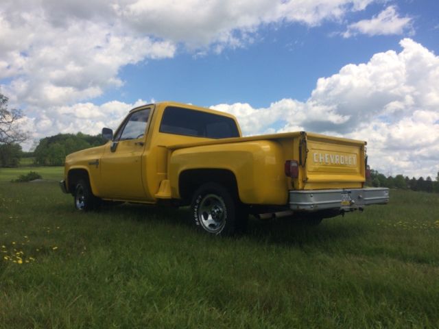 1985 Chevrolet C-10 Custom Deluxe