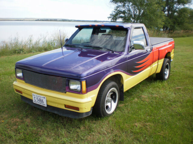 1985 Chevrolet S-10 Custom Modified After-market accessories