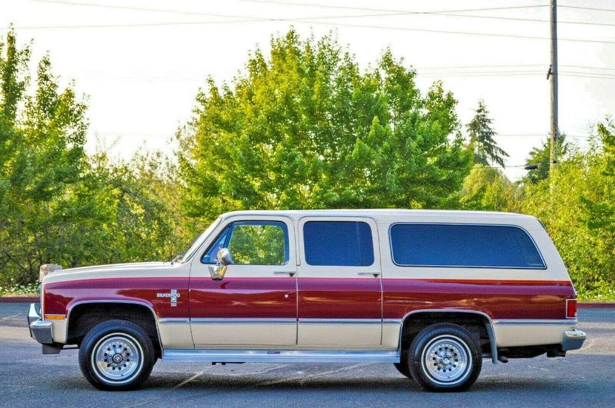 1985 Chevrolet Suburban ~ 4X4 ~ 85K MILES