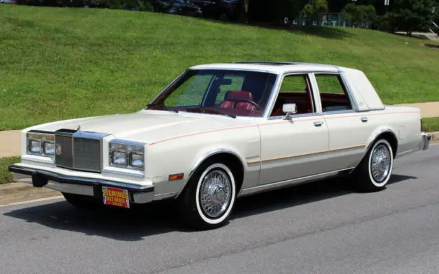 1985 Chrysler 5th Avenue --