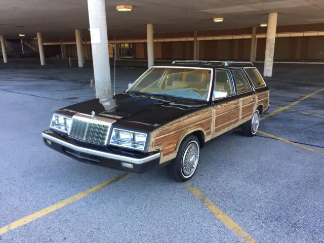 1985 Chrysler Town & Country