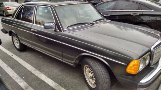 1985 Mercedes-Benz 300-Series