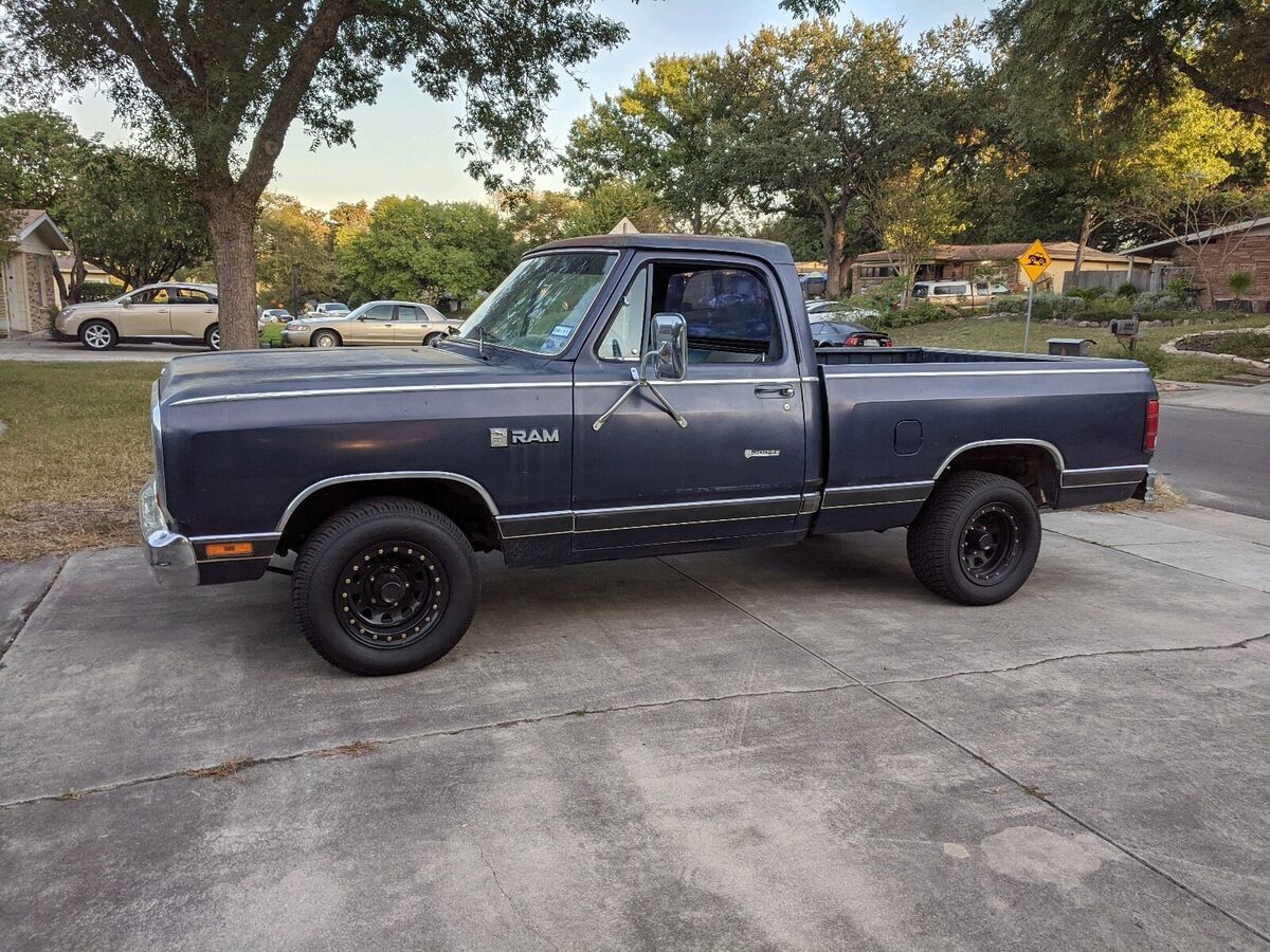 1985 Dodge D-Series D100