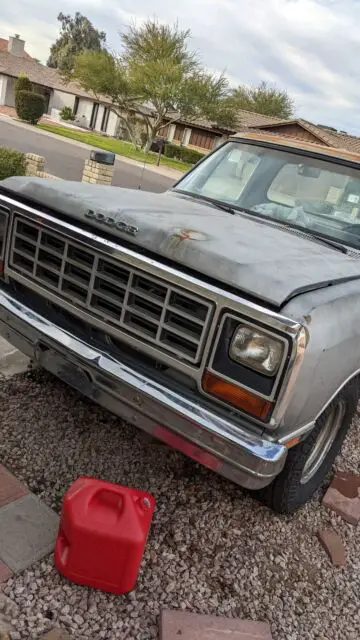 1985 Dodge D-Series D200