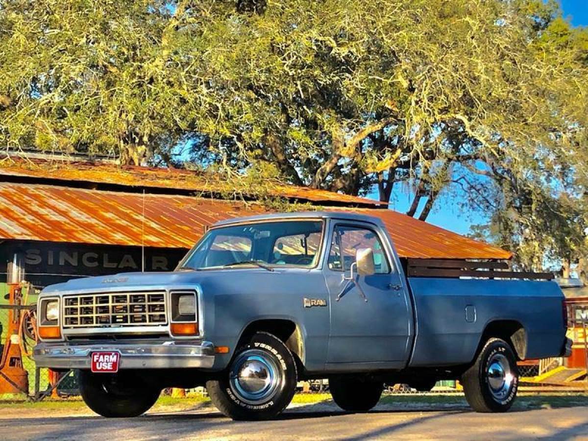 1985 Dodge Ram 1500 Base 2dr Standard Cab LB