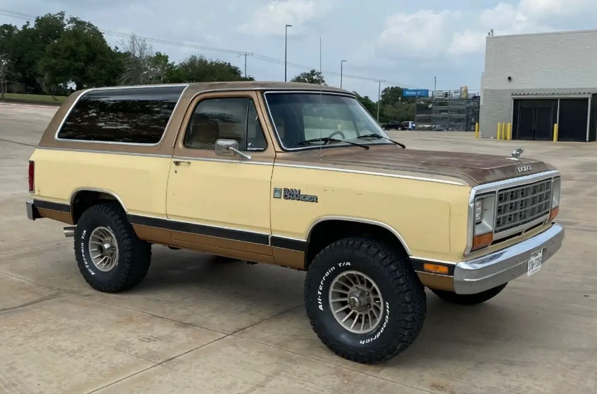 1985 Dodge Ramcharger AW-100