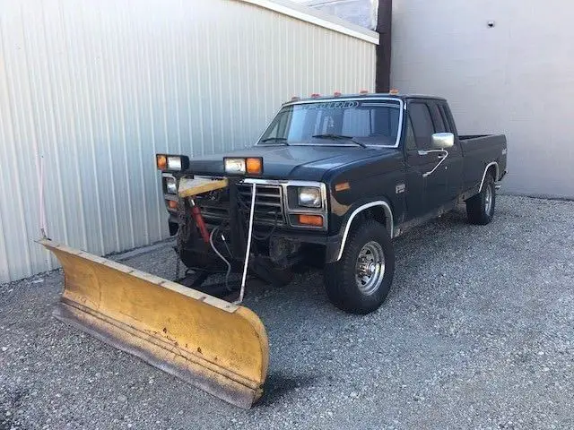 1985 Ford F-250 Lariat