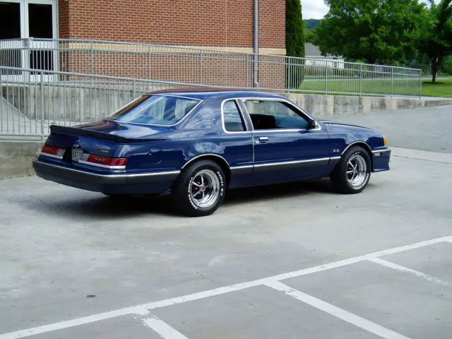 Ford Thunderbird NASCAR 1987