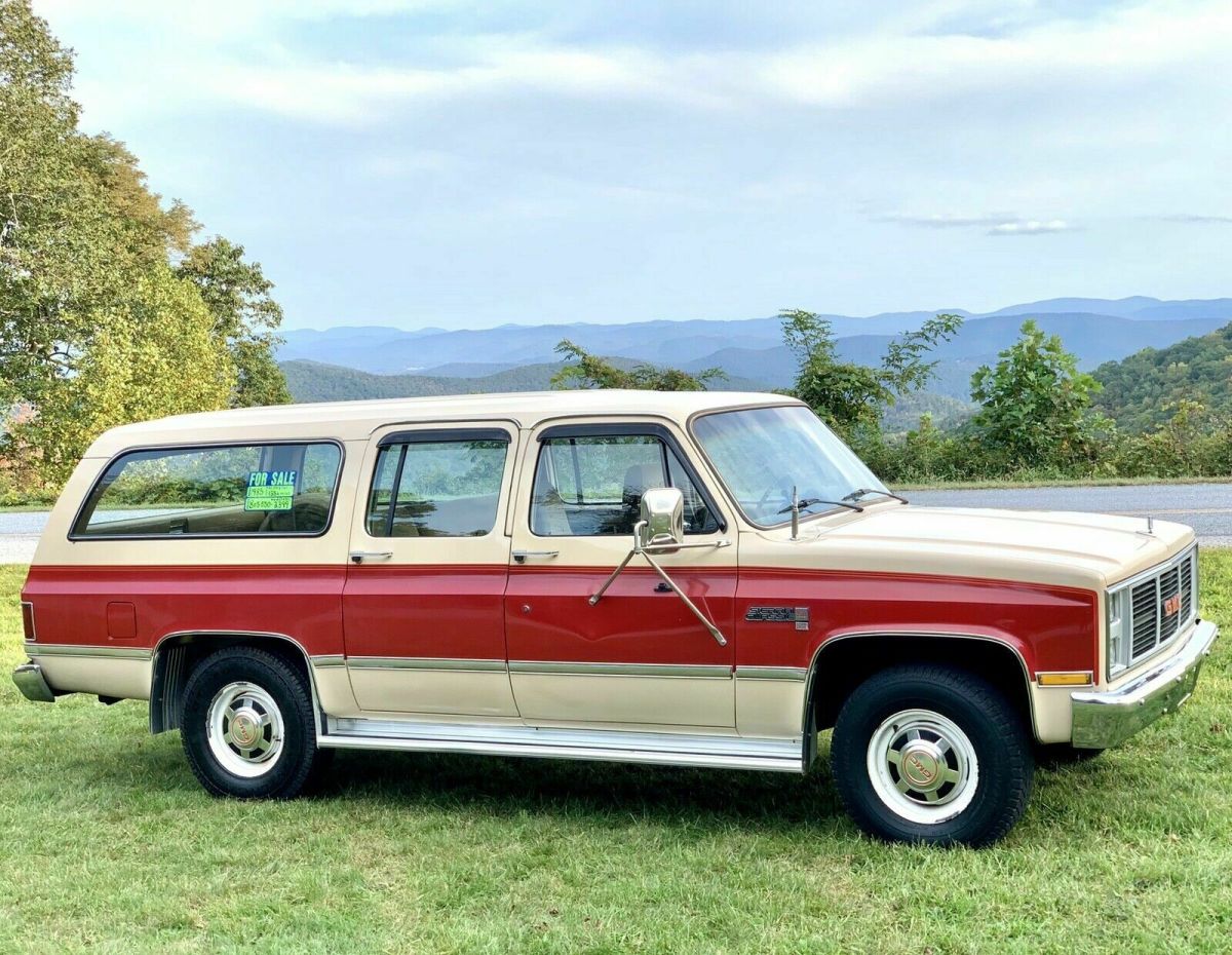 1985 GMC C2500 Suburban Sierra Classic