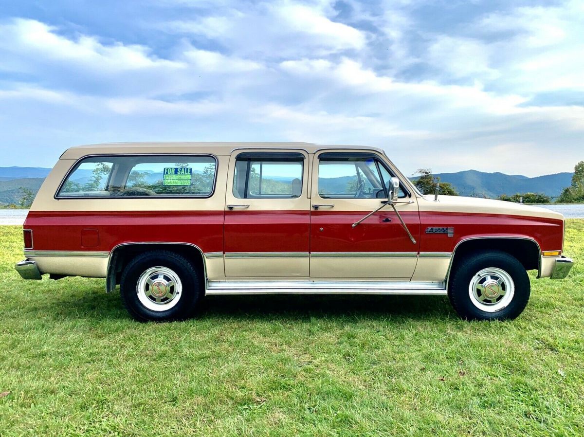 1985 GMC C2500 Suburban Sierra Classic