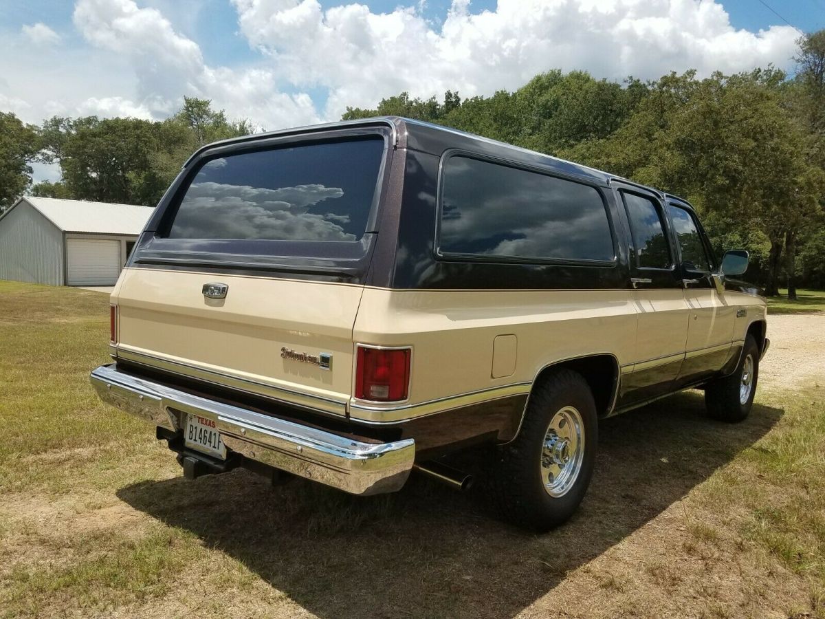 1985 Gmc Sierra Classic Suburban 2500 Same As Chevrolet Silverado