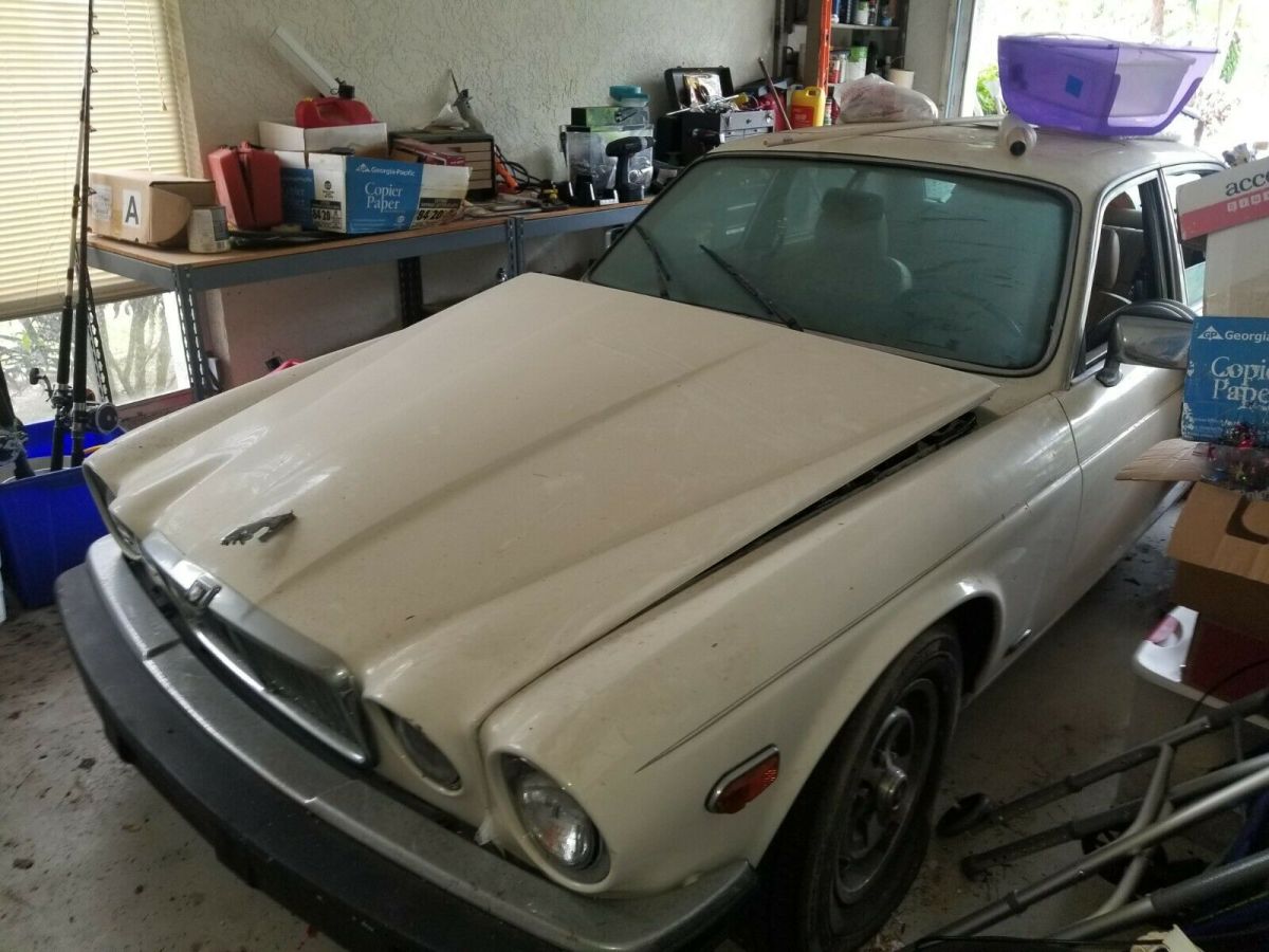 1985 Jaguar XJ6