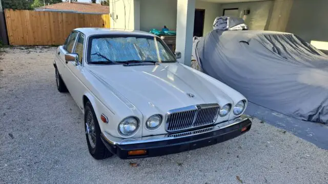 1985 Jaguar XJ6