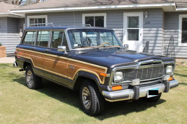 1985 Jeep Wagoneer