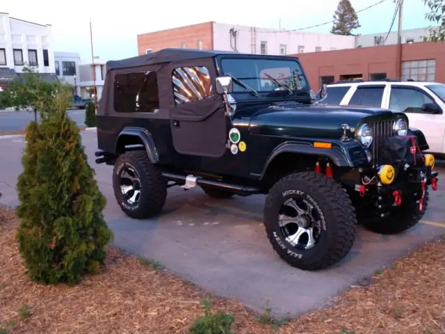 1985 Jeep CJ Laredo