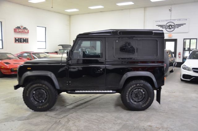 1900 Land Rover Defender