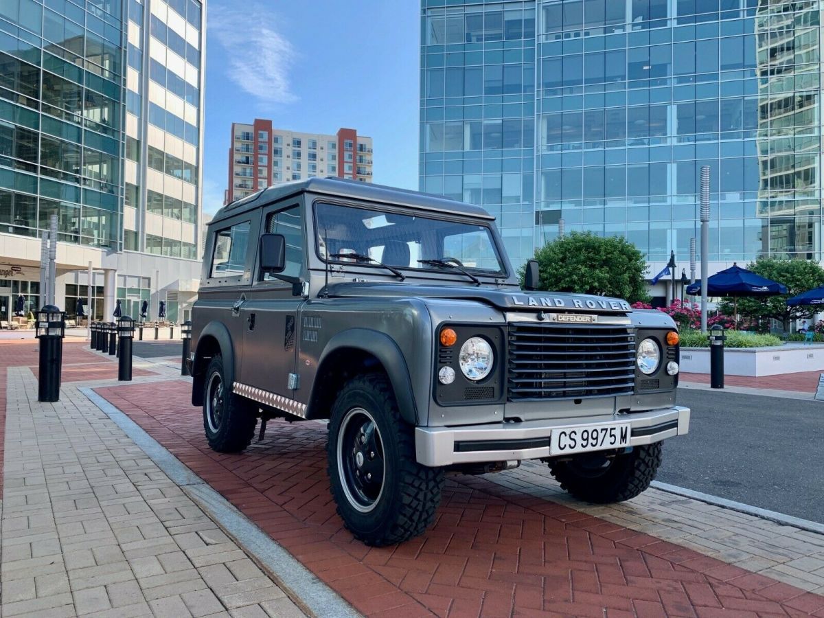 1985 Land Rover Defender SANTANA 90