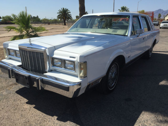 19850000 Lincoln Town Car 64760 LOW  MILES