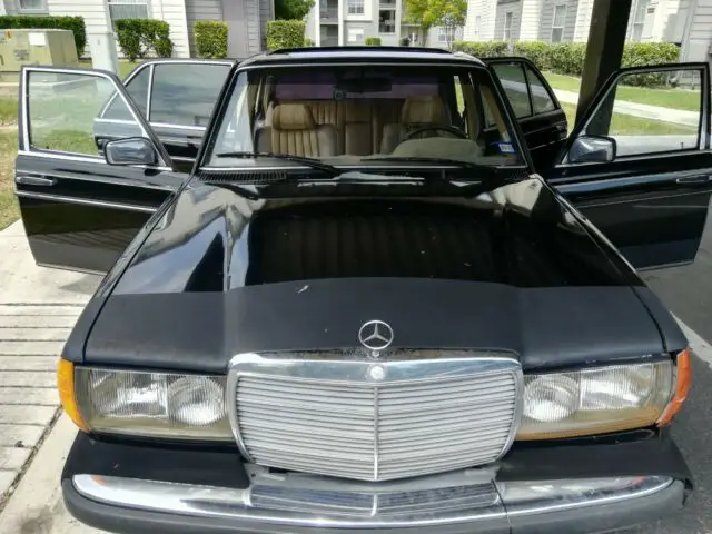 1985 Mercedes-Benz 300-Series