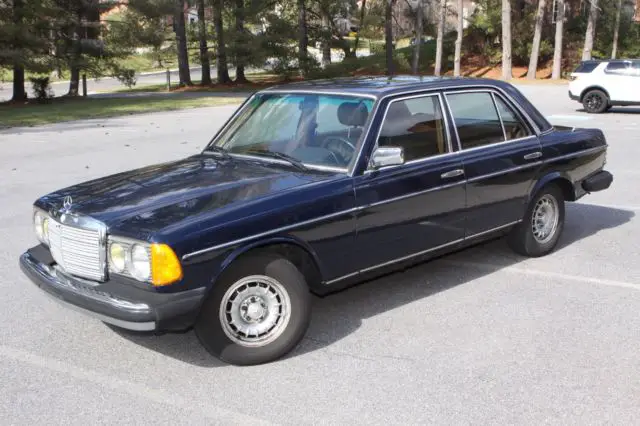 1985 Mercedes-Benz 300-Series