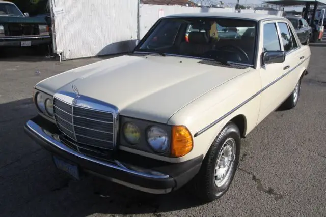 1985 Mercedes-Benz 300-Series 300DT