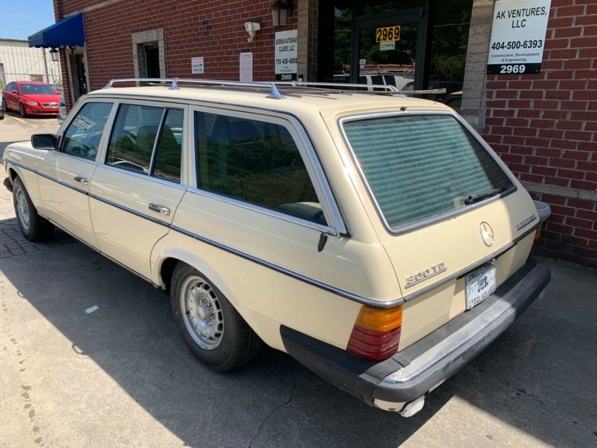 1985 Mercedes-Benz 300-Series Station wagon