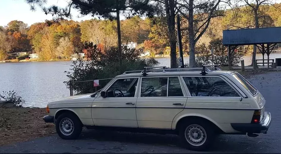 1985 Mercedes-Benz 300-Series