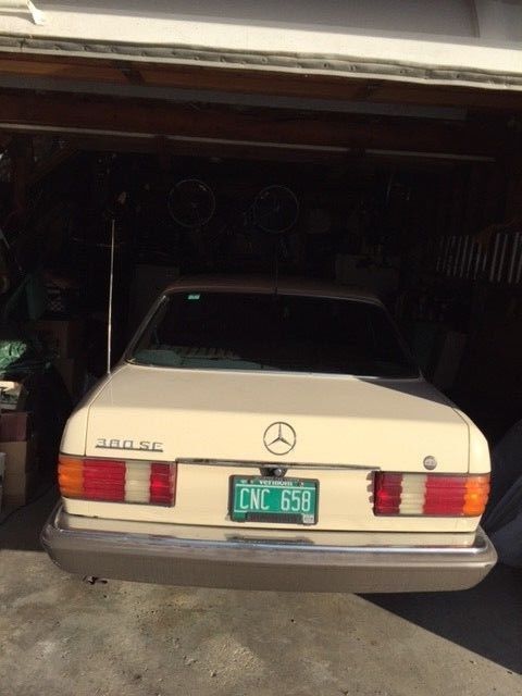 1985 Mercedes-Benz 300-Series