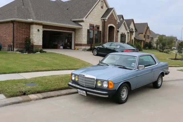 1985 Mercedes-Benz 300-Series 300 CD