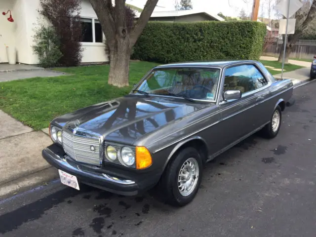 1985 Mercedes-Benz 300-Series 2 door coupe