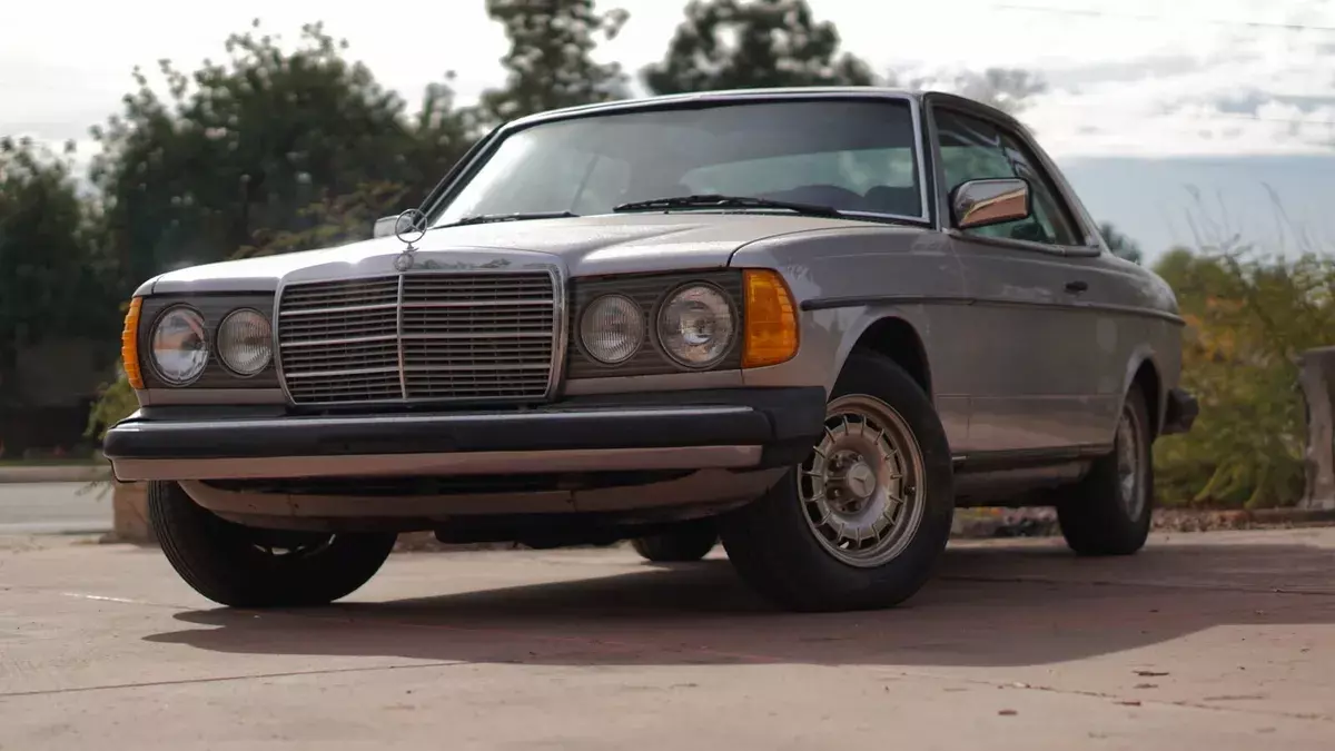 1985 Mercedes-Benz 300-Series CD