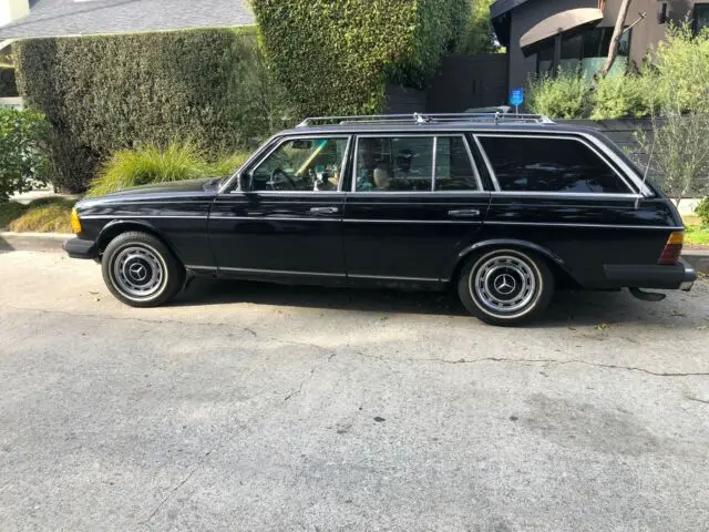 1985 Mercedes-Benz 300-Series